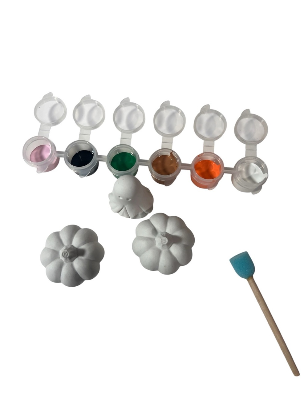 Fall activity for kids. 3 pieces to paint. Fun decorations. Great for kids all - Picture 7 of 16